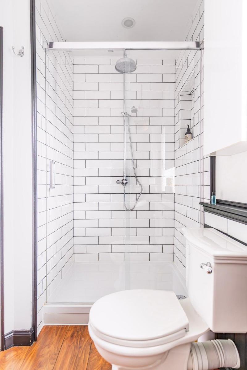 Gorleston Beach House by Leap Escapes - Housity