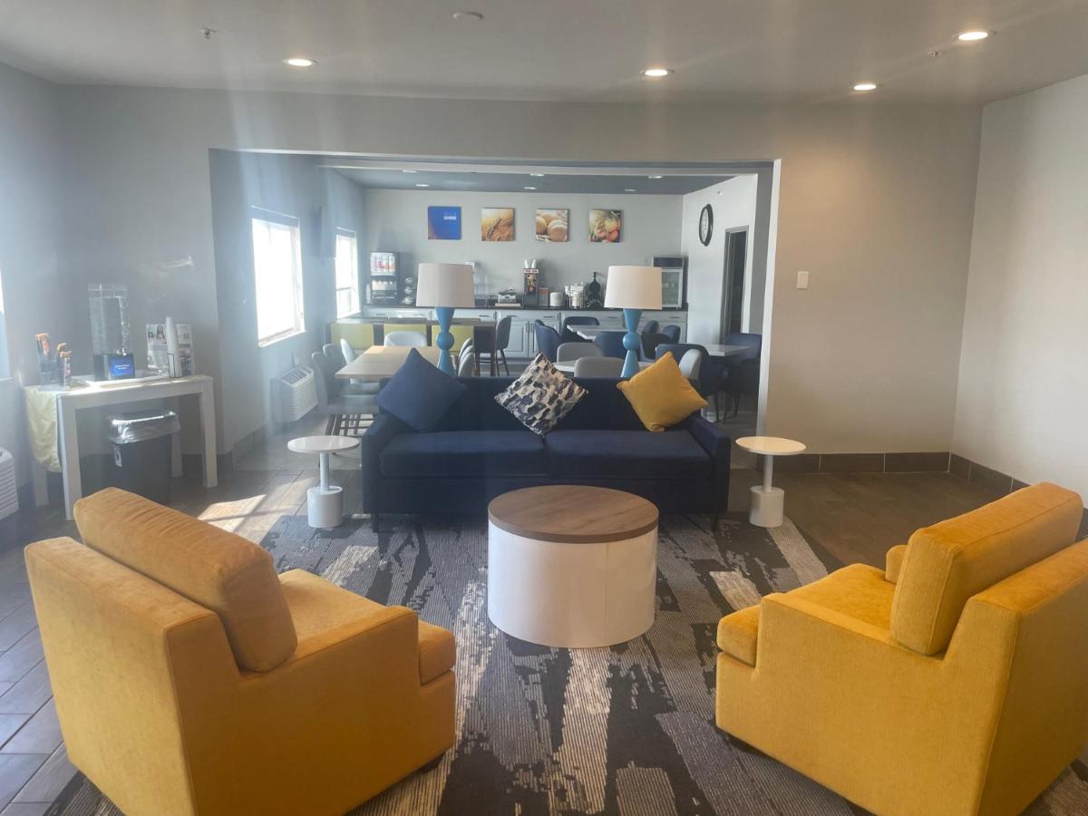 Quality Inn & Suites Wisconsin Dells Downtown - Waterparks Area - Hizvo