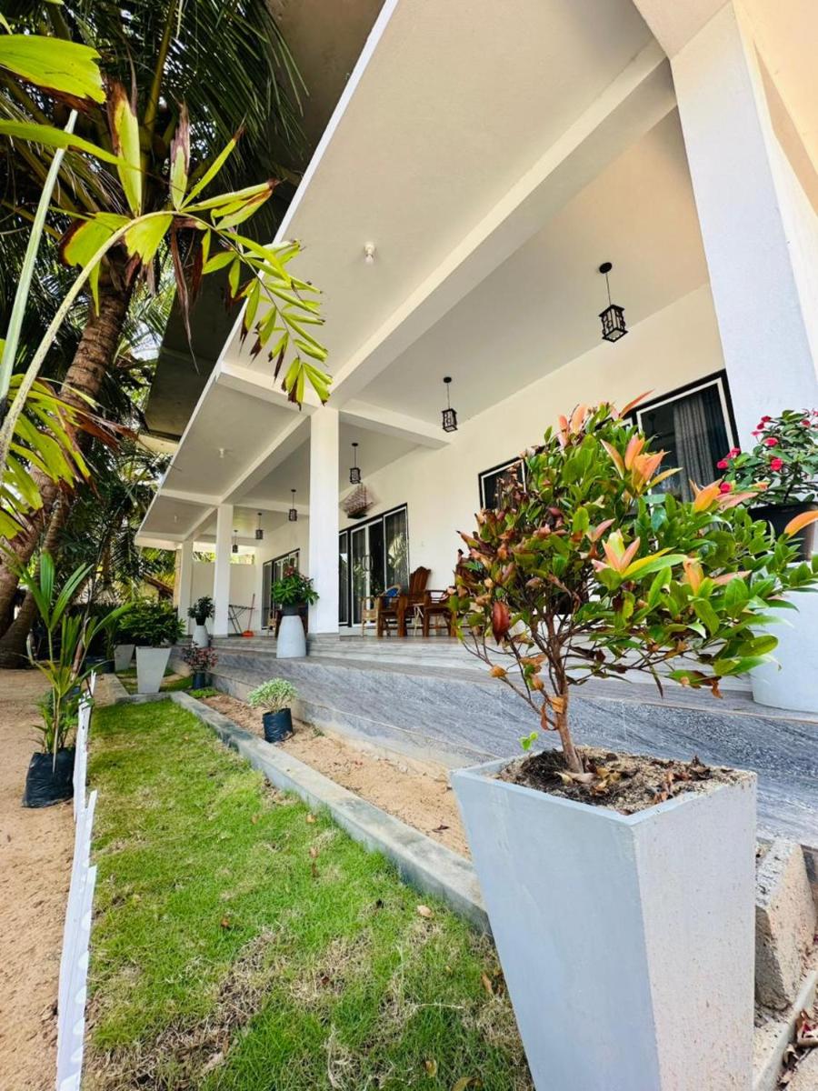 Ocean View Beach Resort - Kalpitiya - Housity