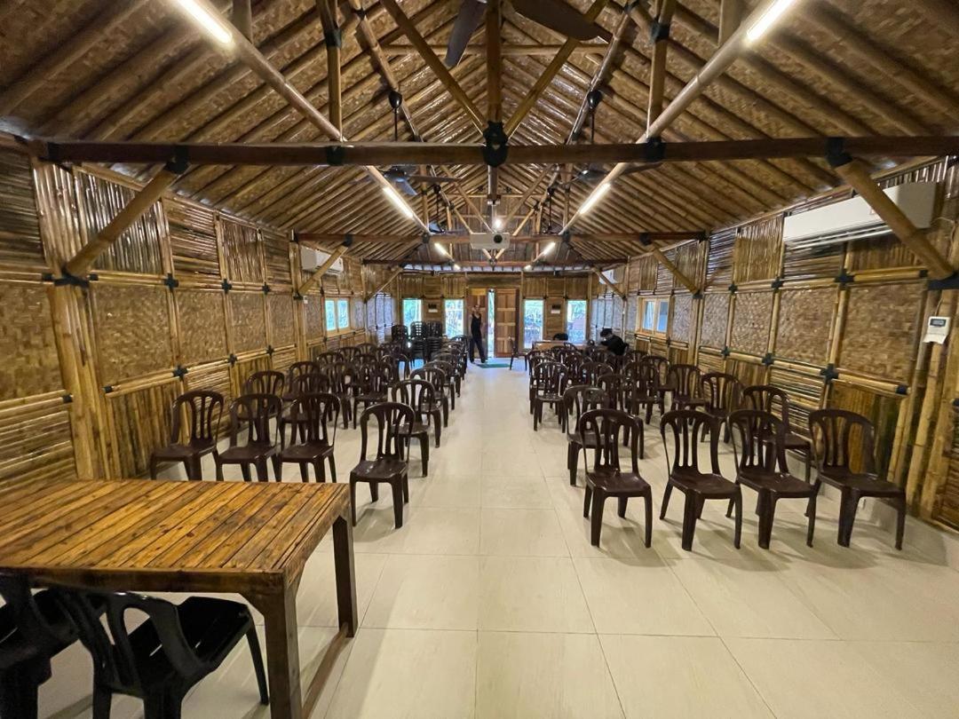 Tadom Hill Resorts - Housity