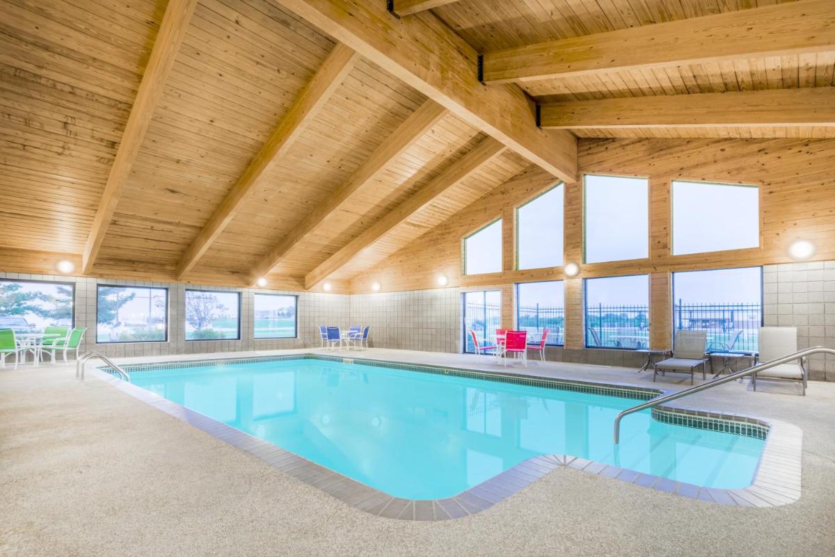 Baymont by Wyndham Marshalltown - Housity