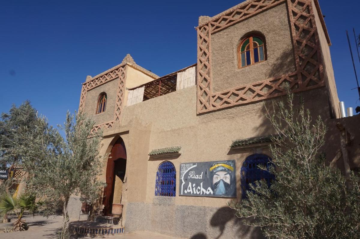 Riad Aicha & Camel Trekking - Housity