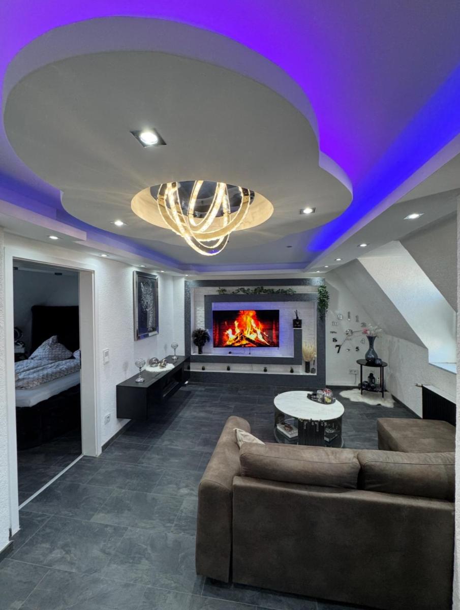 Phöenixpalace Whirlpool & Infarotsauna - Housity
