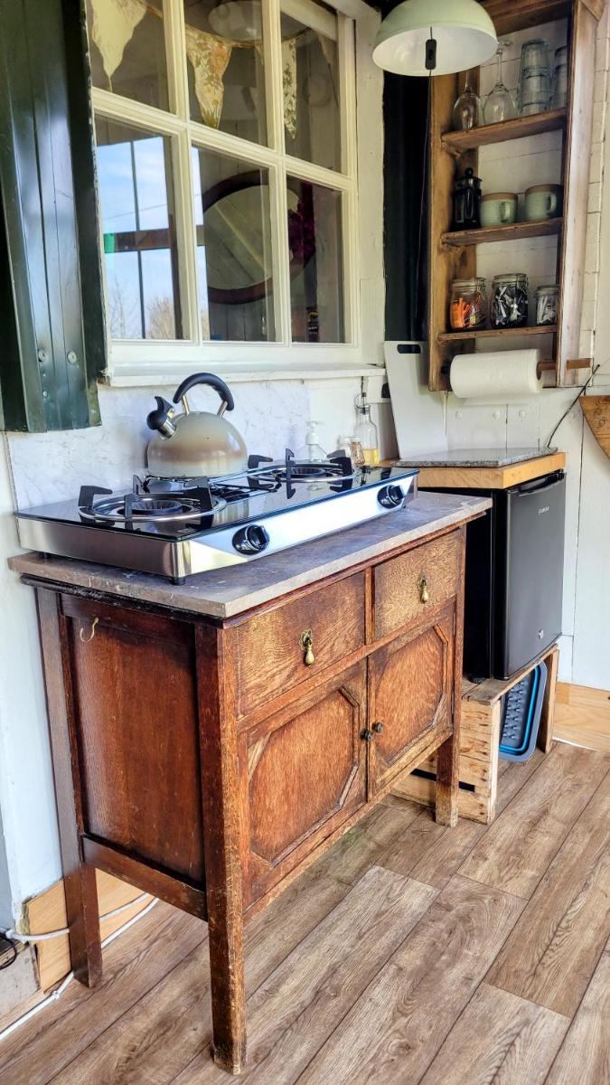Treguth Glamping Unique Experience - Themed Huts - Housity