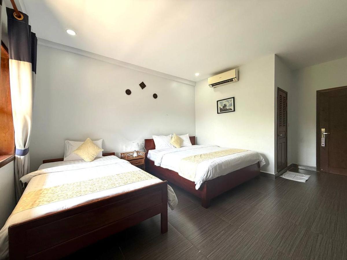 The Moon Kampot Boutique - Hizvo