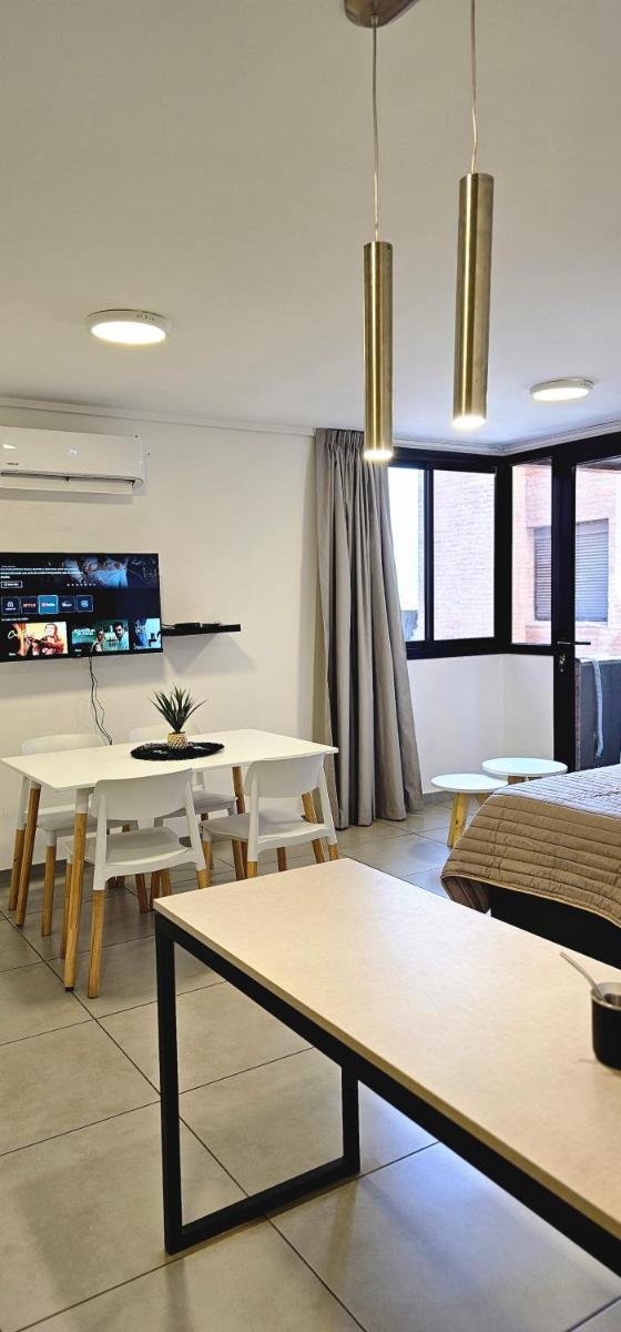 LitStay Brasil con cochera, pileta y asadores - Housity