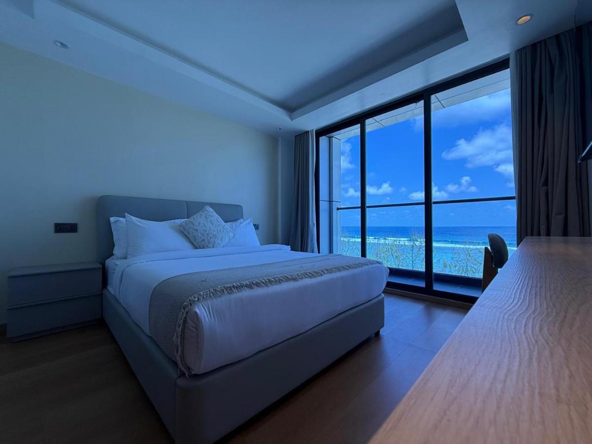 Sunny Canopy - Housity