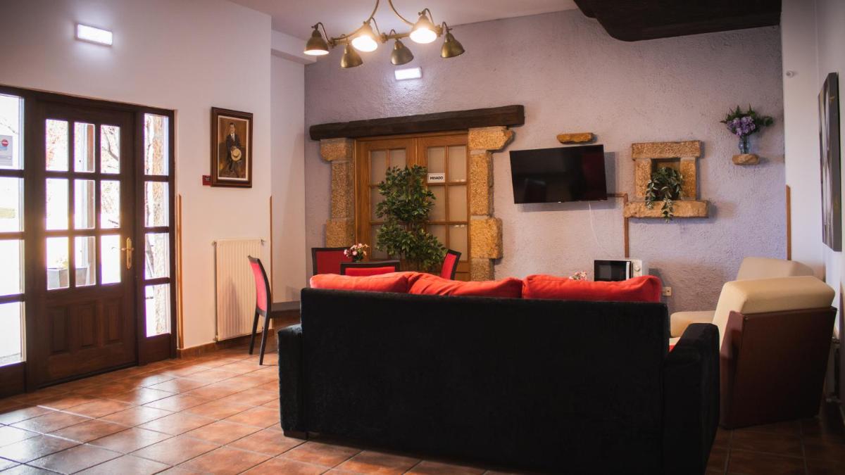 Hotel El Angliru - Housity