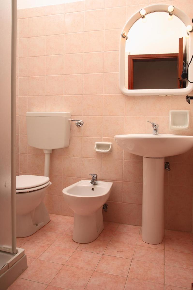 Hotel Ristorante La Scogliera - NUOVA GESTIONE - Housity