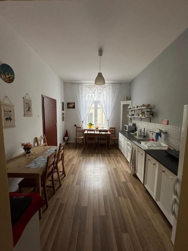 Stacja Centrum - Housity
