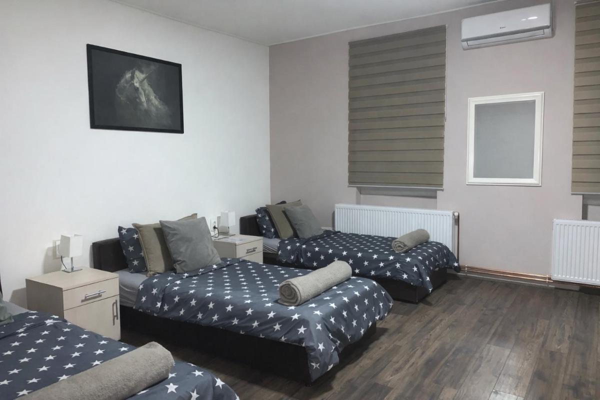 Alex Lodge - Housity