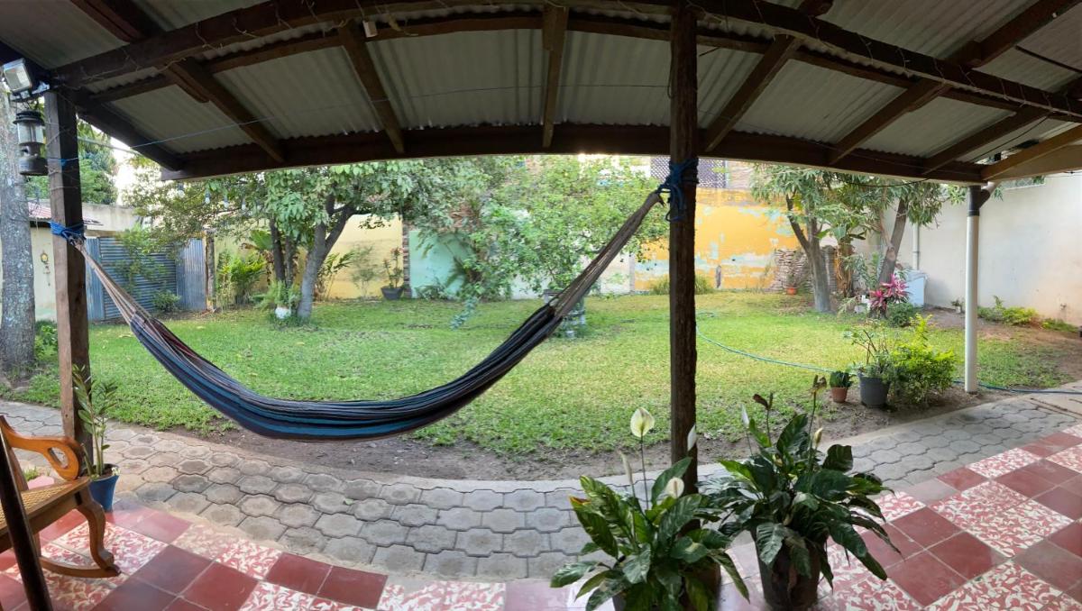 Algo Más Apartamentos - Housity