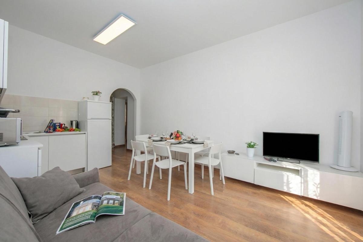 Residenza Rocca del Lago - Happy Rentals - Housity
