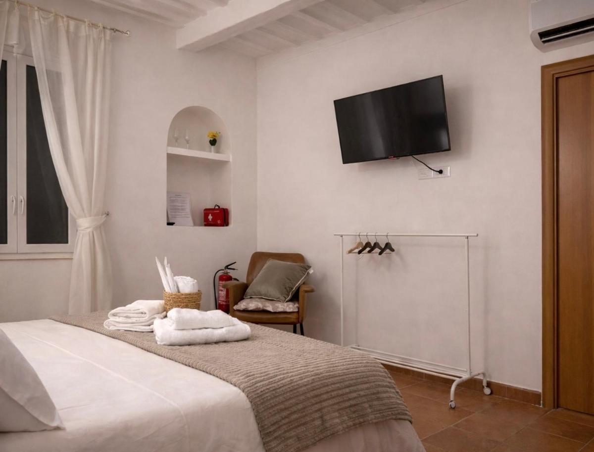 Little Medieval House Nettuno - Housity