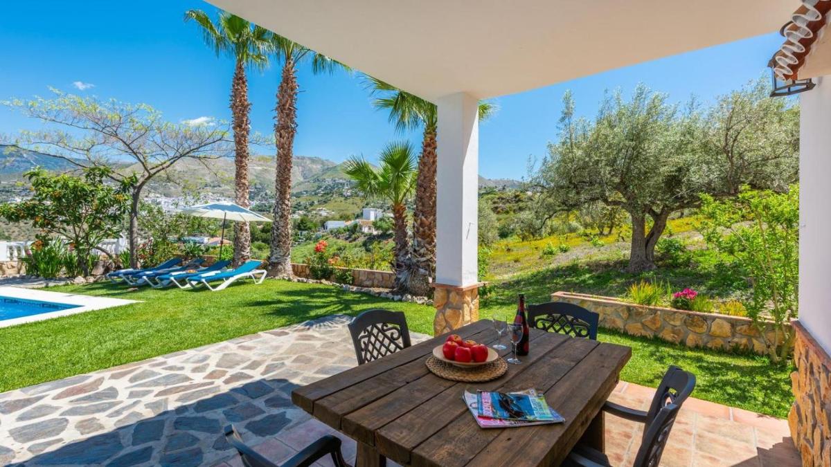 Casa La Osa Mayor Competa by Ruralidays - Housity