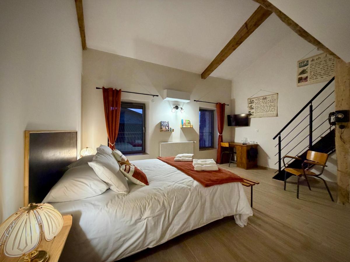 A l\'ombre des vignes, chambres d\'hôtes 3 épis avec piscine - Housity