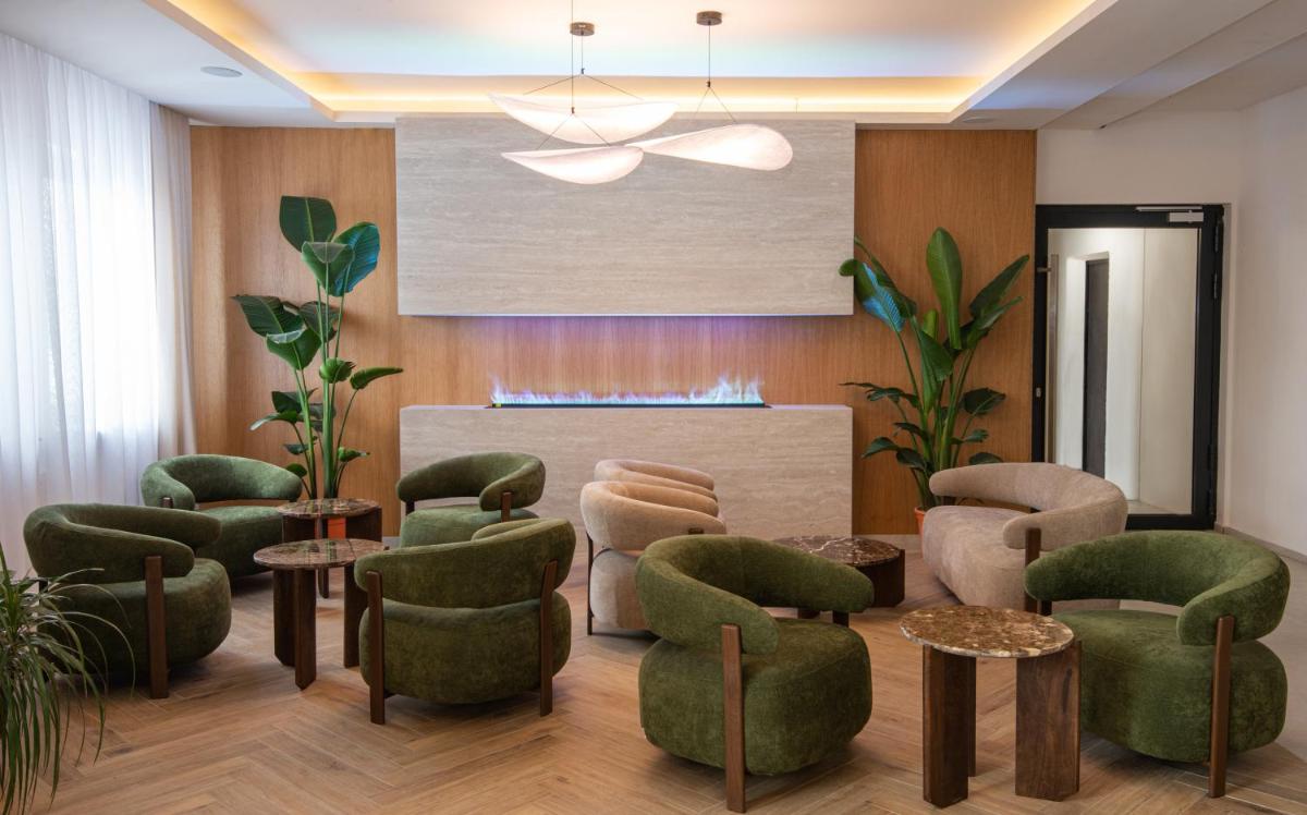 Kraków Garden Hotel - Bezpłatny parking - Housity