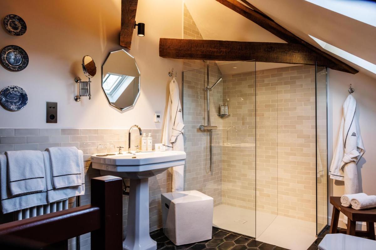 Salle de bains dans l'établissement Domaine de Locguénolé & Spa - Relais & Chateaux