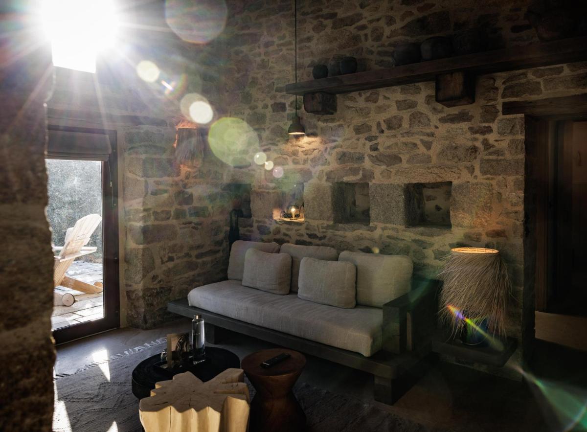 Coin salon dans l'établissement Domaine de Locguénolé & Spa - Relais & Chateaux