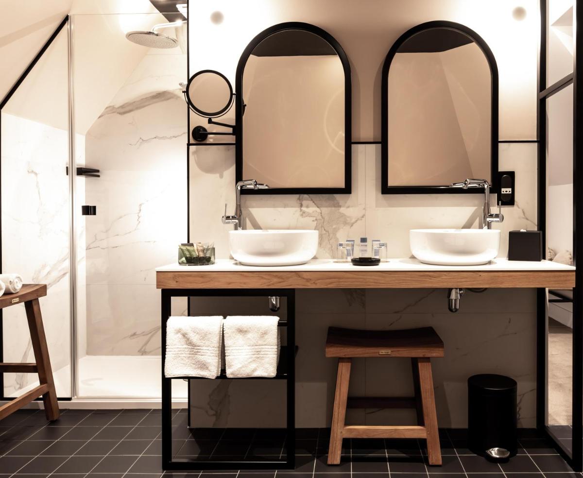 Salle de bains dans l'établissement Le Celtique & Spa