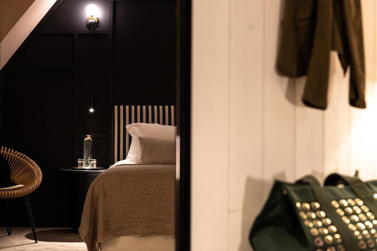 Coin salon dans l'établissement Le Celtique & Spa