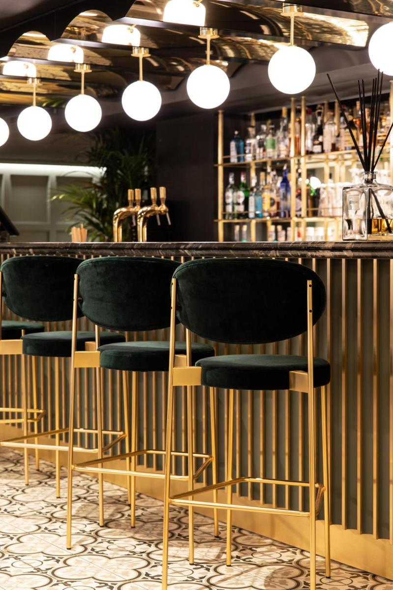 Salon ou bar de l'établissement Le Celtique & Spa