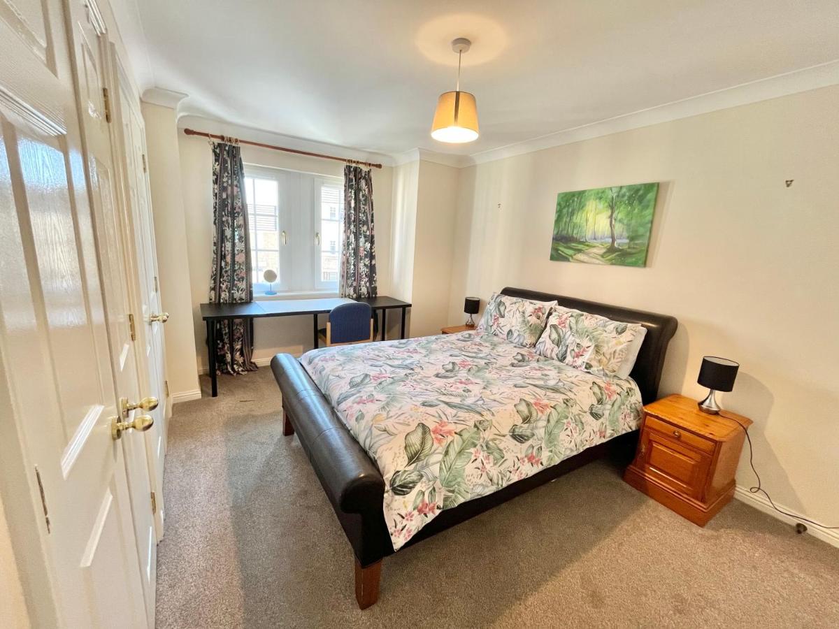 Fabulous Flat - Housity