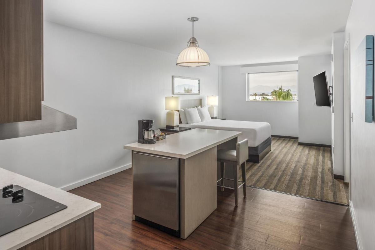 Hyatt House Irvine/John Wayne Airport - Housity