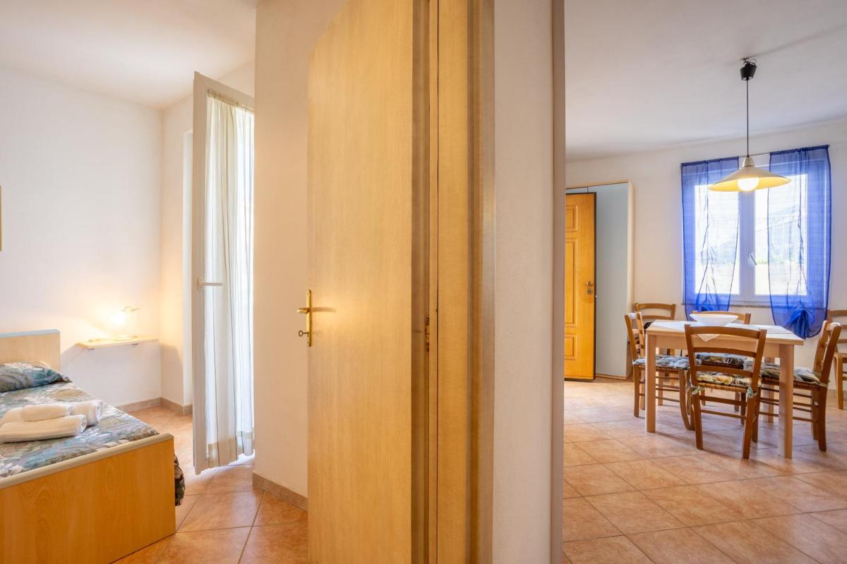 Sea view house, private parking, WiFi - Housity