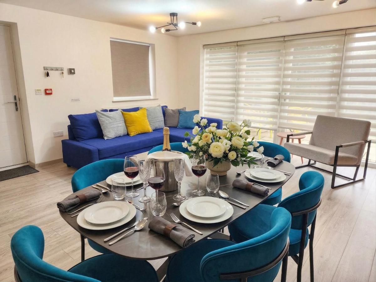 Horizon House, Stunning 2-Bedroom Flat 1, Parking, Netflix, Oxford - Housity