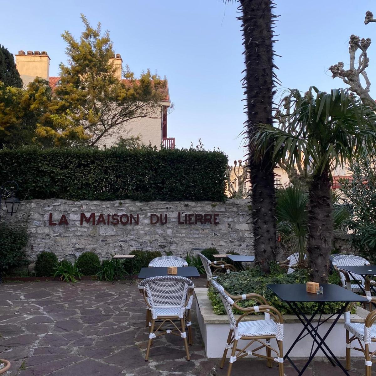 Jardin de l'établissement Hôtel & Espace Bien-être La Maison du Lierre