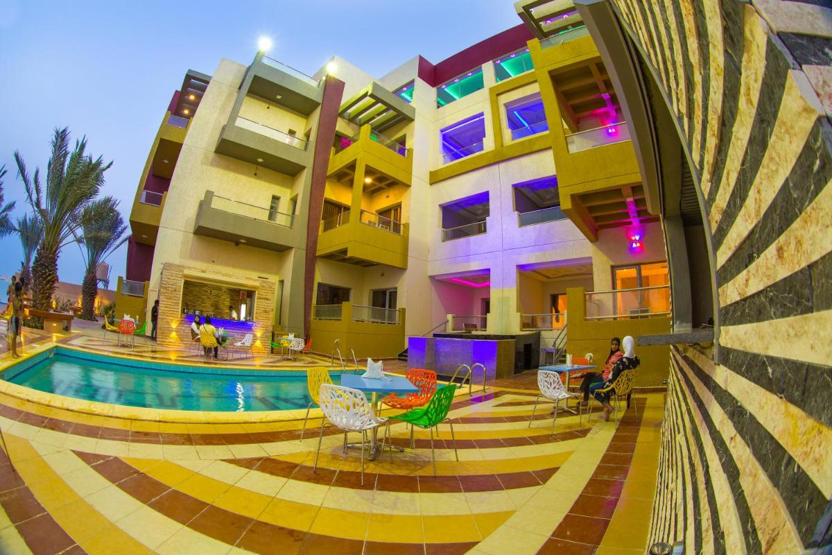 Royal Chalet Kuwait - Housity