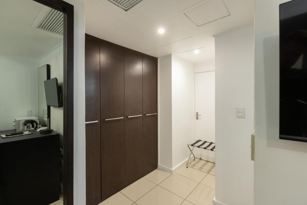 The Nicol Hotel and Apartments - Housity