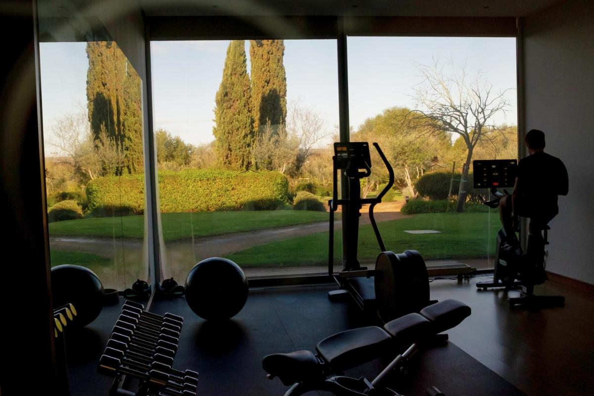 O centro de fitness e/ou as comodidades de fitness de Convento do Espinheiro, Historic Hotel & Spa