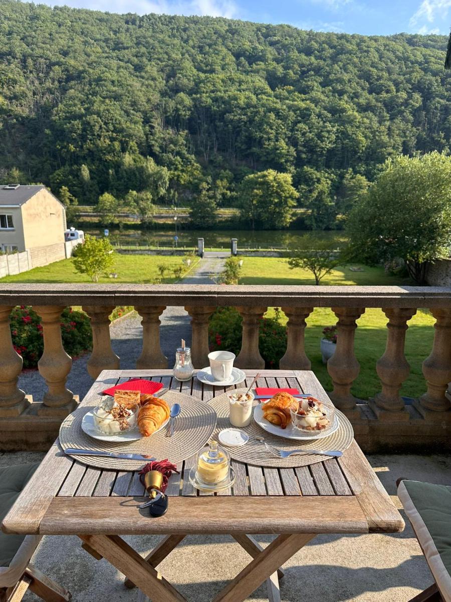 Le Clos Belle Rose et La Roseraie - Housity