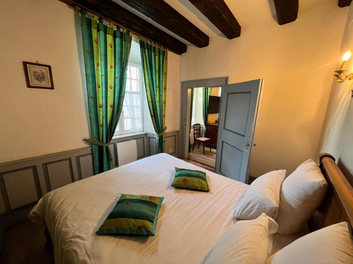 La Cour du Bailli Suites & Spa - Housity