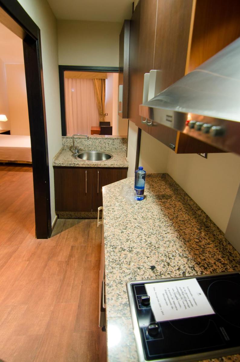 Hotel Apartamento Martín Alonso Pinzón - Housity