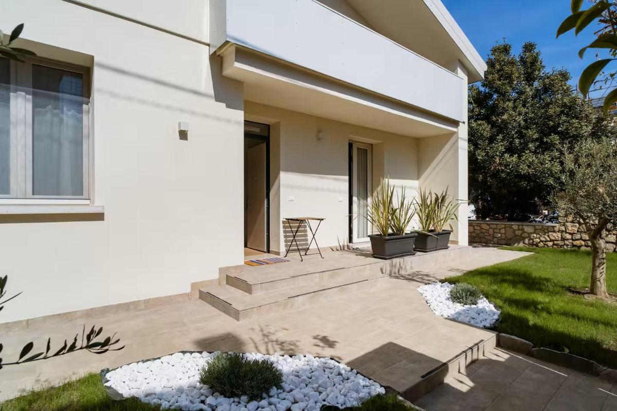 Guest House B&B FRANCIACORTA - Housity