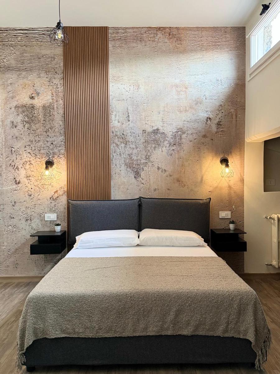 StayIrpinia rooms - Housity