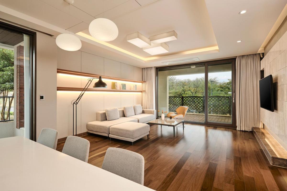 Somerset Jeju Shinhwa World - Housity