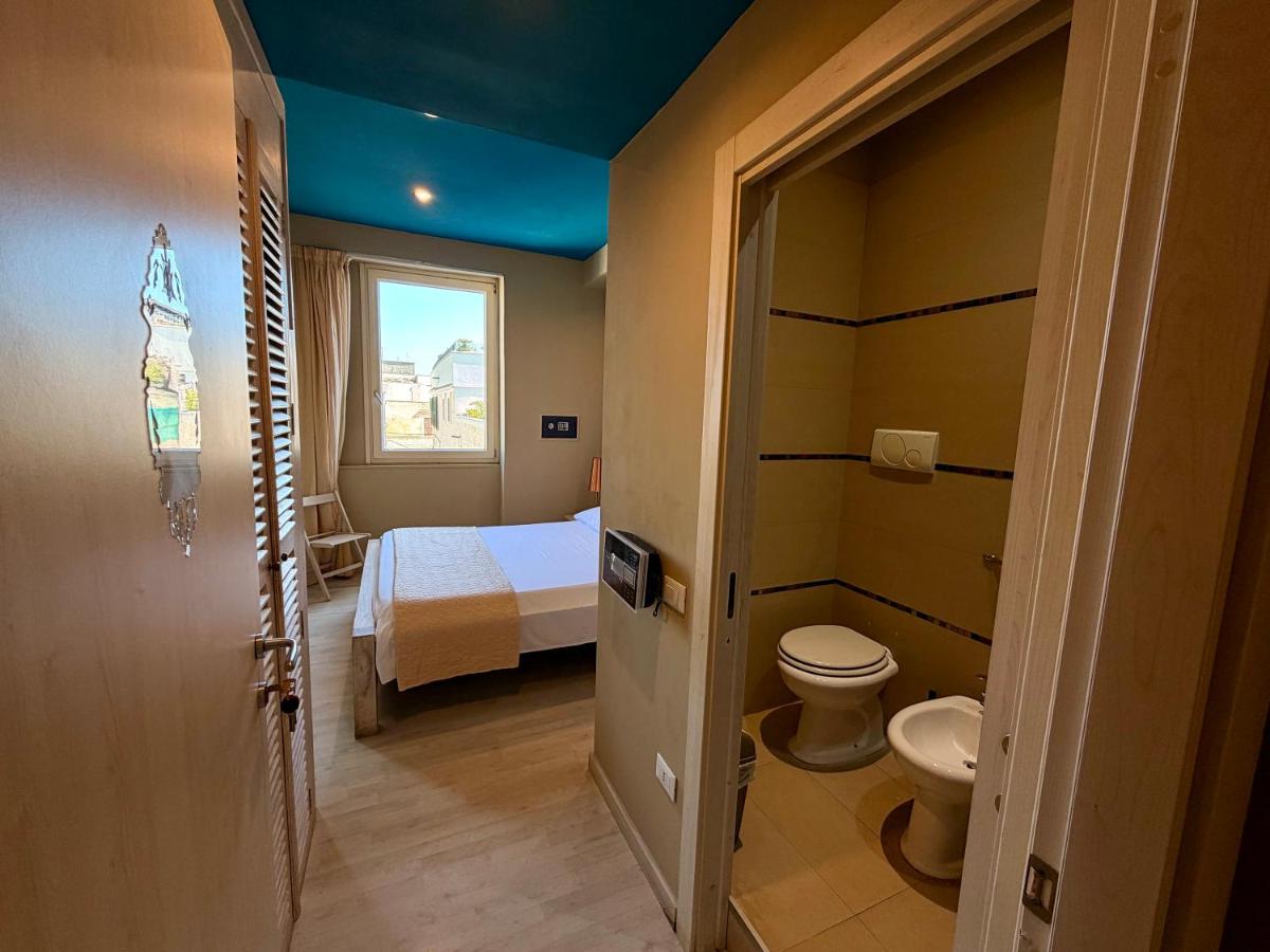 White House - Housity