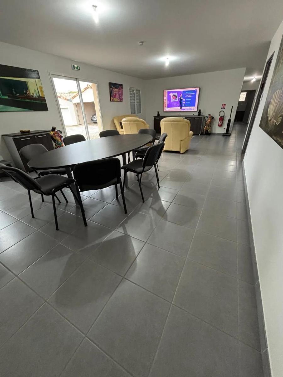 Maison spacieuse à Vernoux-en-Vivarais, jardin clôturé, 170 m² - Housity
