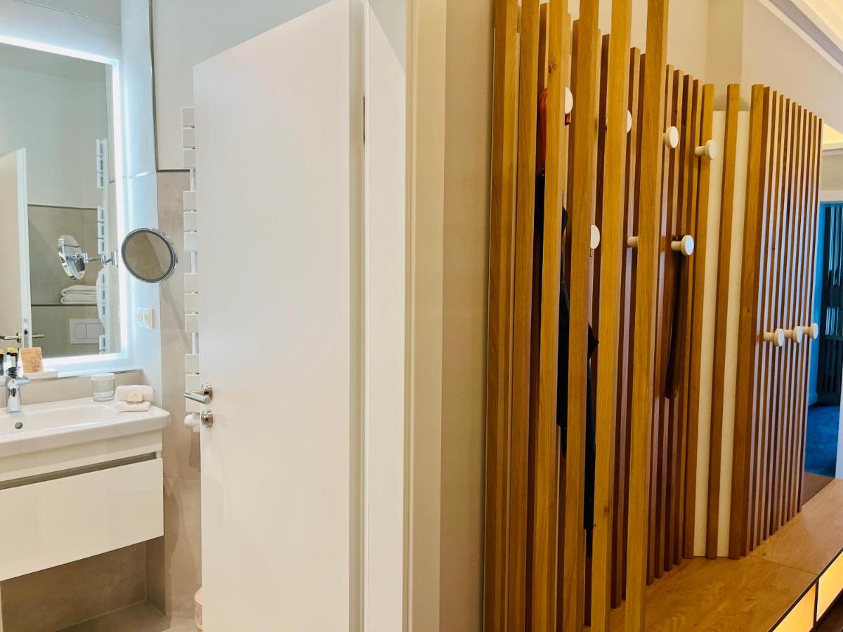 Strandhotel Fischland - Housity