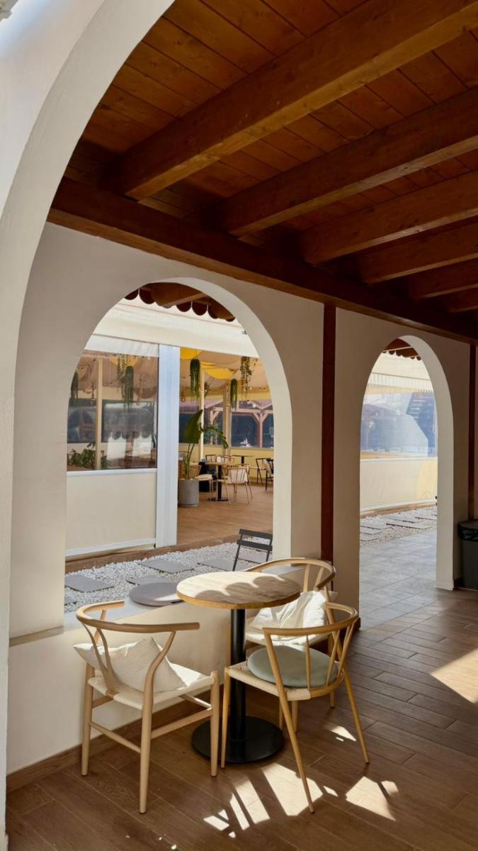 ITOUR Hotel & Coffee - Housity