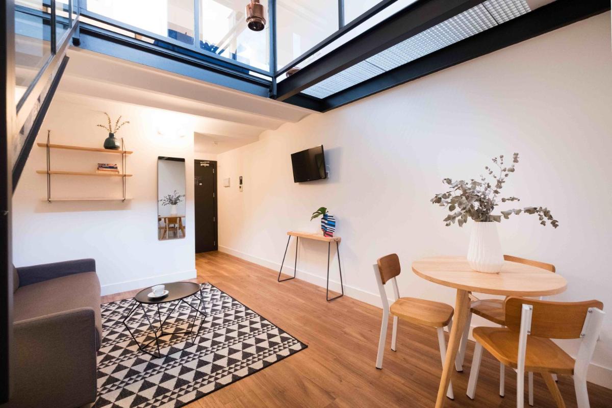Magatzem 128 - Housity
