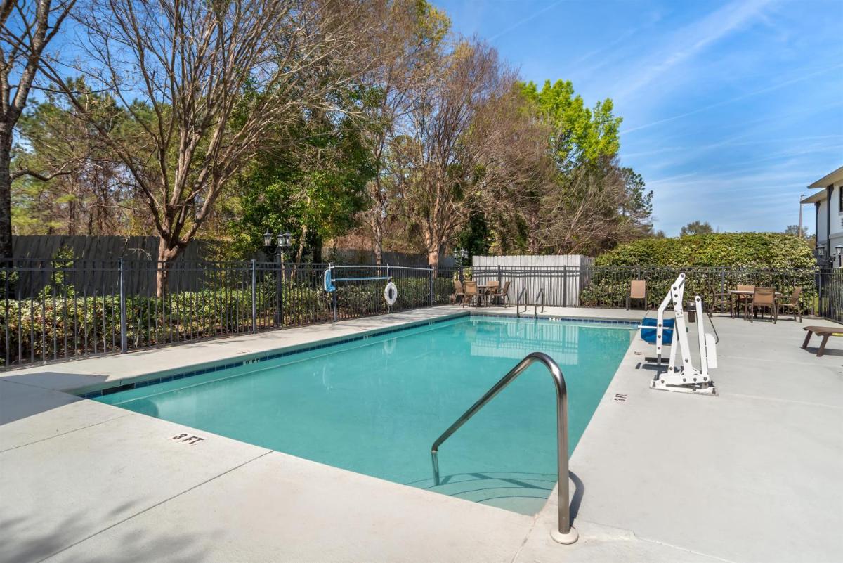 Best Western Wakulla Inn & Suites - Housity