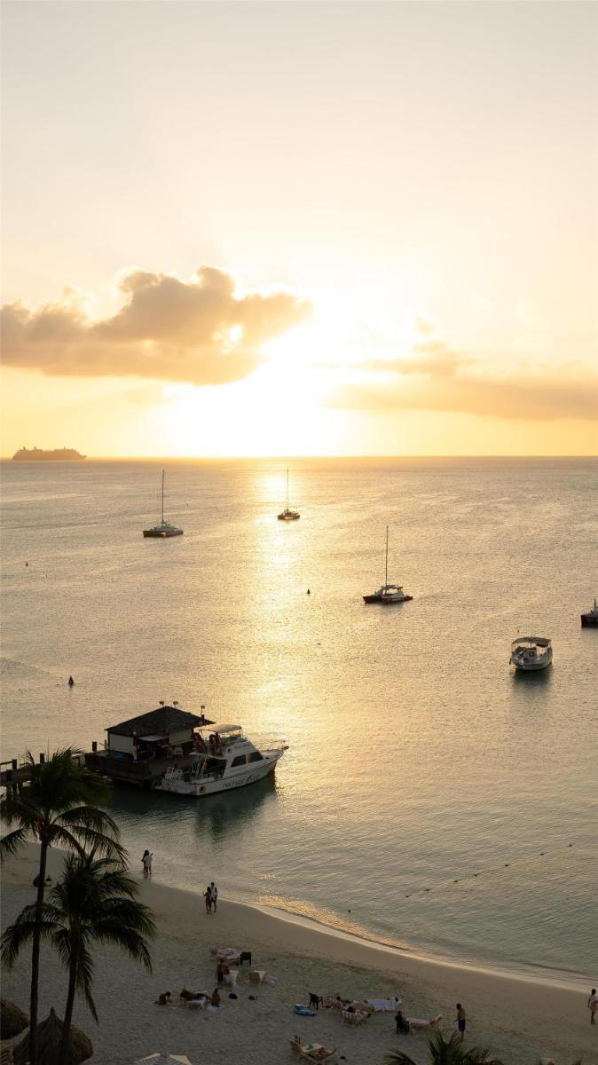 Hyatt Regency Aruba Resort & Casino - Housity