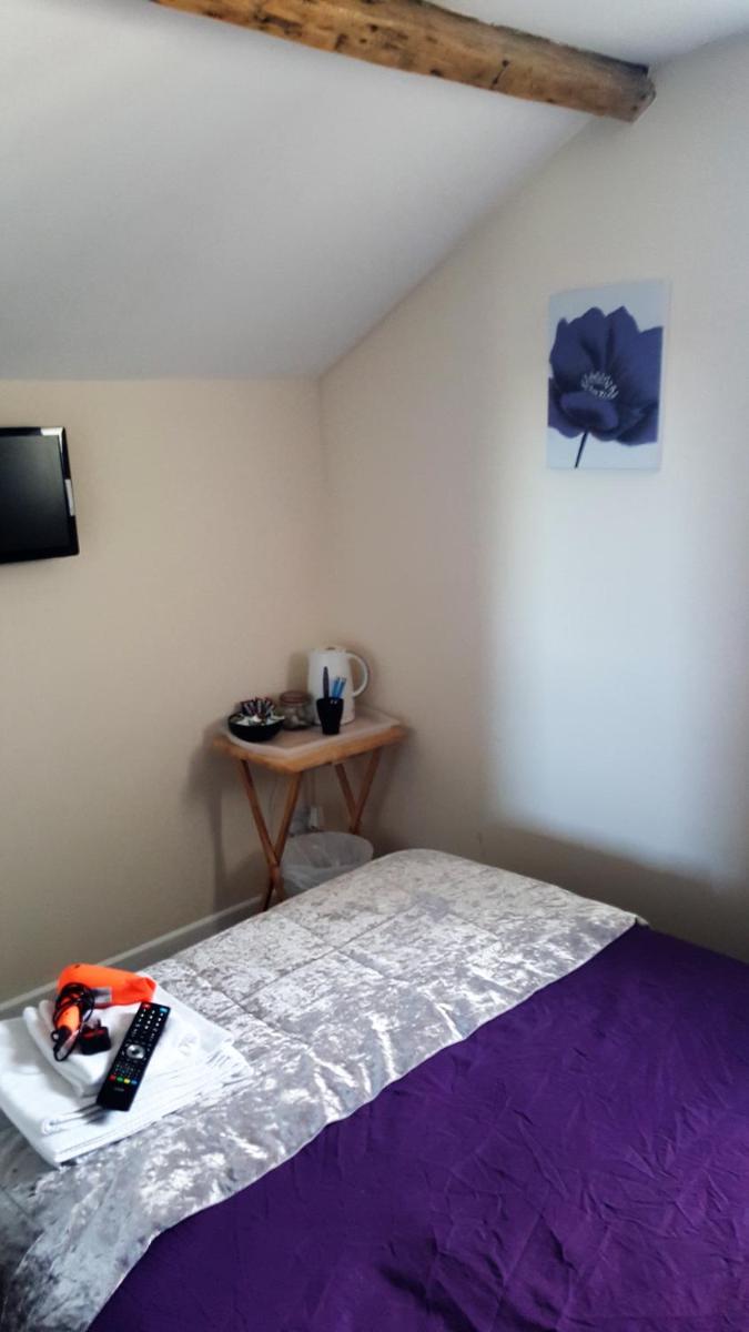 Hathway House Accommodation - Housity