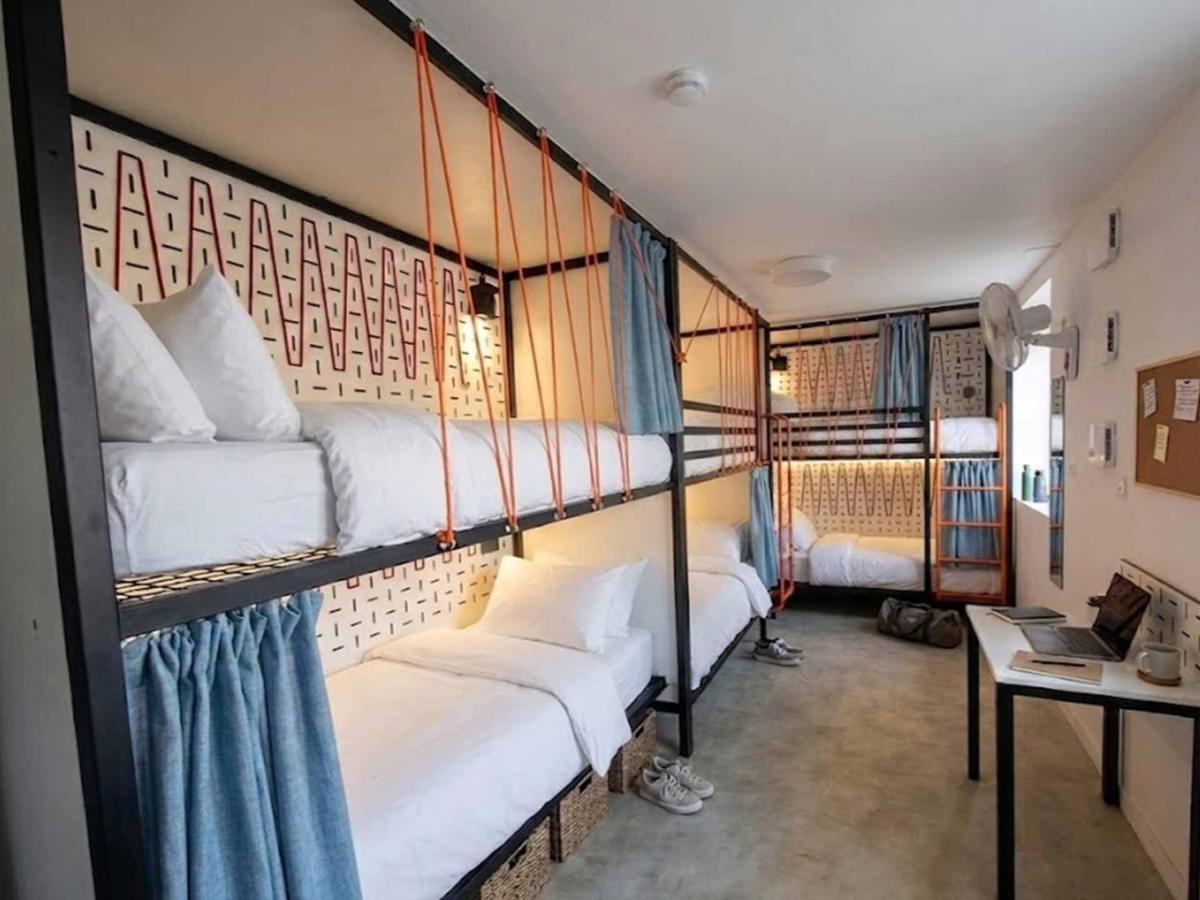 HI Poitiers - La Caserne - Housity