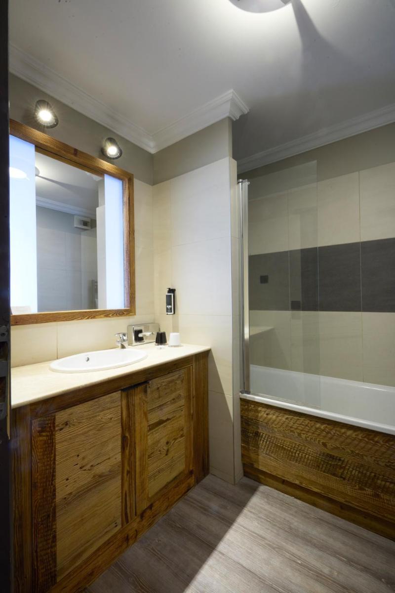 Salle de bains dans l'établissement Hôtel Village Montana by Les Etincelles